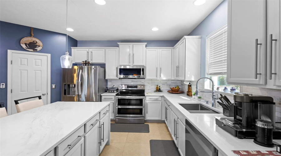 DAVENPORT, Florida 33837, 4 Bedrooms Bedrooms, ,2 BathroomsBathrooms,Residential,For Sale,BRIDGEFORD CROSSING,0,MFRS5139136