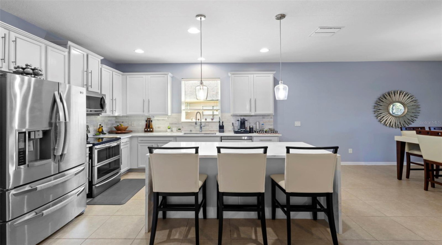 DAVENPORT, Florida 33837, 4 Bedrooms Bedrooms, ,2 BathroomsBathrooms,Residential,For Sale,BRIDGEFORD CROSSING,0,MFRS5139136