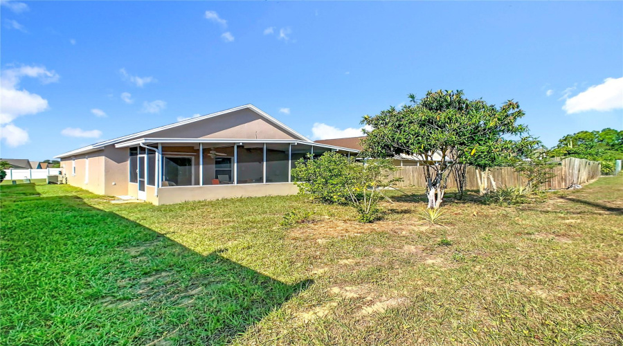 DAVENPORT, Florida 33897, 4 Bedrooms Bedrooms, ,2 BathroomsBathrooms,Residential,For Sale,HALSTEAD,0,MFRS5138446