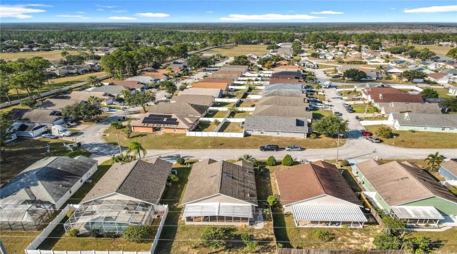 DAVENPORT, Florida 33897, 4 Bedrooms Bedrooms, ,2 BathroomsBathrooms,Residential,For Sale,HALSTEAD,0,MFRS5138446