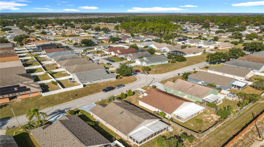 DAVENPORT, Florida 33897, 4 Bedrooms Bedrooms, ,2 BathroomsBathrooms,Residential,For Sale,HALSTEAD,0,MFRS5138446