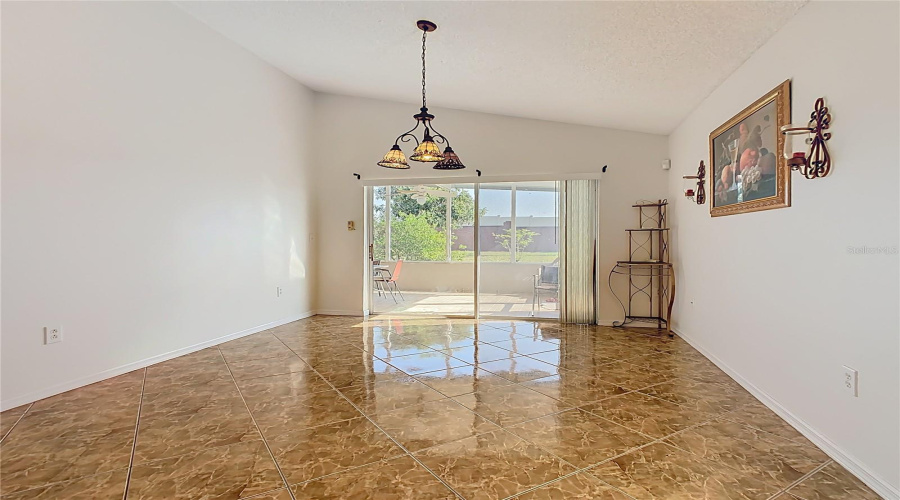 DAVENPORT, Florida 33897, 4 Bedrooms Bedrooms, ,2 BathroomsBathrooms,Residential,For Sale,HALSTEAD,0,MFRS5138446