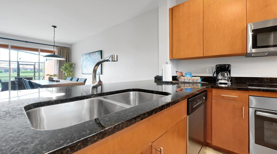 KISSIMMEE, Florida 34746, 2 Bedrooms Bedrooms, ,2 BathroomsBathrooms,Residential,For Sale,BUGATTI,0,MFRO6354323