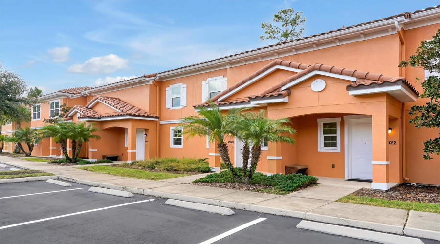 KISSIMMEE, Florida 34746, 2 Bedrooms Bedrooms, ,2 BathroomsBathrooms,Residential,For Sale,BUGATTI,0,MFRO6354323