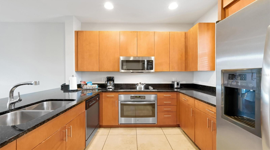 KISSIMMEE, Florida 34746, 2 Bedrooms Bedrooms, ,2 BathroomsBathrooms,Residential,For Sale,BUGATTI,0,MFRO6354323