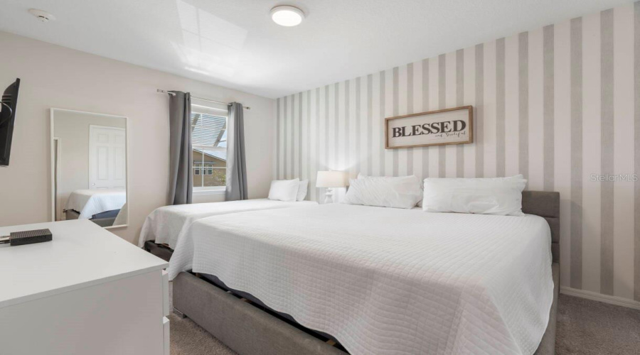 KISSIMMEE, Florida 34747, 9 Bedrooms Bedrooms, ,6 BathroomsBathrooms,Residential,For Sale,SUNSHINE RIDGE,0,MFRO6363130