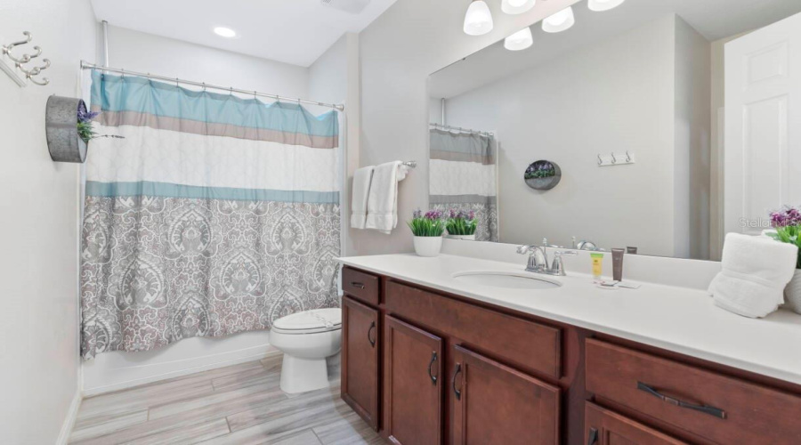 KISSIMMEE, Florida 34747, 9 Bedrooms Bedrooms, ,6 BathroomsBathrooms,Residential,For Sale,SUNSHINE RIDGE,0,MFRO6363130