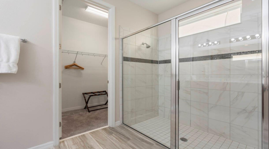 KISSIMMEE, Florida 34747, 9 Bedrooms Bedrooms, ,6 BathroomsBathrooms,Residential,For Sale,SUNSHINE RIDGE,0,MFRO6363130