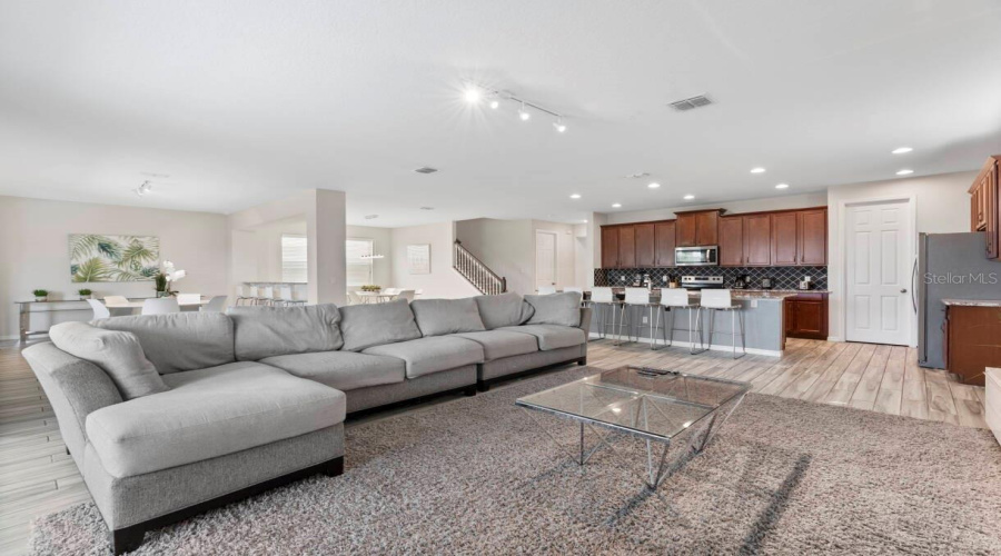 KISSIMMEE, Florida 34747, 9 Bedrooms Bedrooms, ,6 BathroomsBathrooms,Residential,For Sale,SUNSHINE RIDGE,0,MFRO6363130