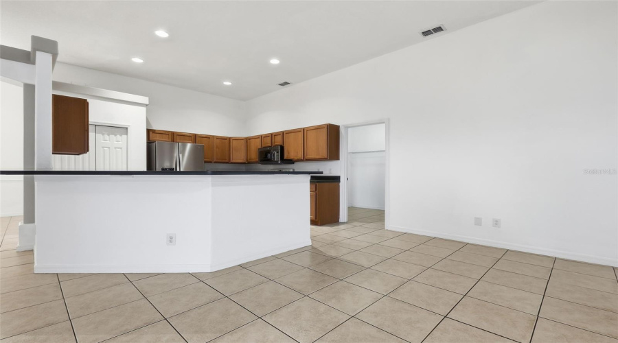 KISSIMMEE, Florida 34746, 3 Bedrooms Bedrooms, ,2 BathroomsBathrooms,Residential,For Sale,EAGLEVIEW,0,MFRO6363152