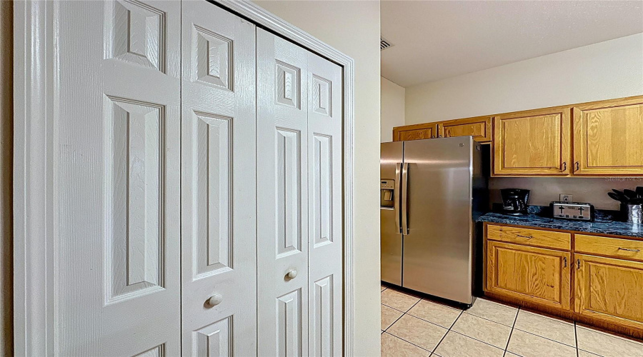 KISSIMMEE, Florida 34746, 5 Bedrooms Bedrooms, ,3 BathroomsBathrooms,Residential,For Sale,CUMBRIAN LAKES,0,MFRG5104929