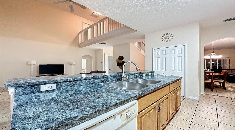 KISSIMMEE, Florida 34746, 5 Bedrooms Bedrooms, ,3 BathroomsBathrooms,Residential,For Sale,CUMBRIAN LAKES,0,MFRG5104929