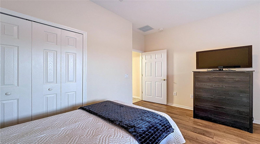 KISSIMMEE, Florida 34746, 5 Bedrooms Bedrooms, ,3 BathroomsBathrooms,Residential,For Sale,CUMBRIAN LAKES,0,MFRG5104929