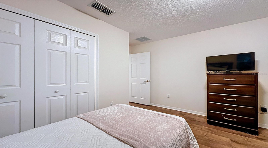 KISSIMMEE, Florida 34746, 5 Bedrooms Bedrooms, ,3 BathroomsBathrooms,Residential,For Sale,CUMBRIAN LAKES,0,MFRG5104929