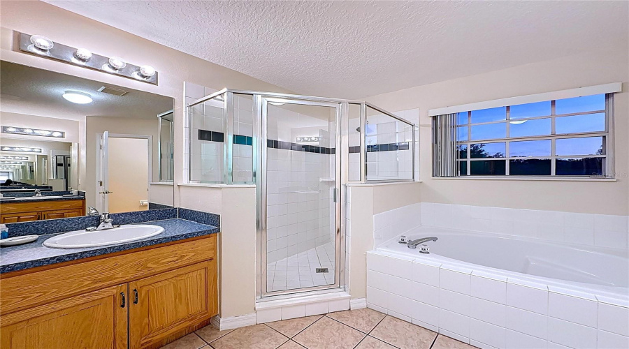 KISSIMMEE, Florida 34746, 5 Bedrooms Bedrooms, ,3 BathroomsBathrooms,Residential,For Sale,CUMBRIAN LAKES,0,MFRG5104929