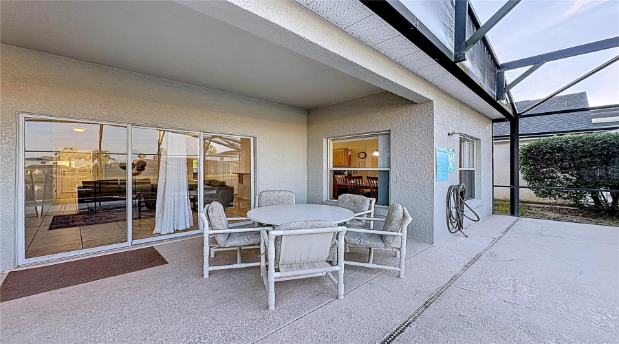 KISSIMMEE, Florida 34746, 5 Bedrooms Bedrooms, ,3 BathroomsBathrooms,Residential,For Sale,CUMBRIAN LAKES,0,MFRG5104929