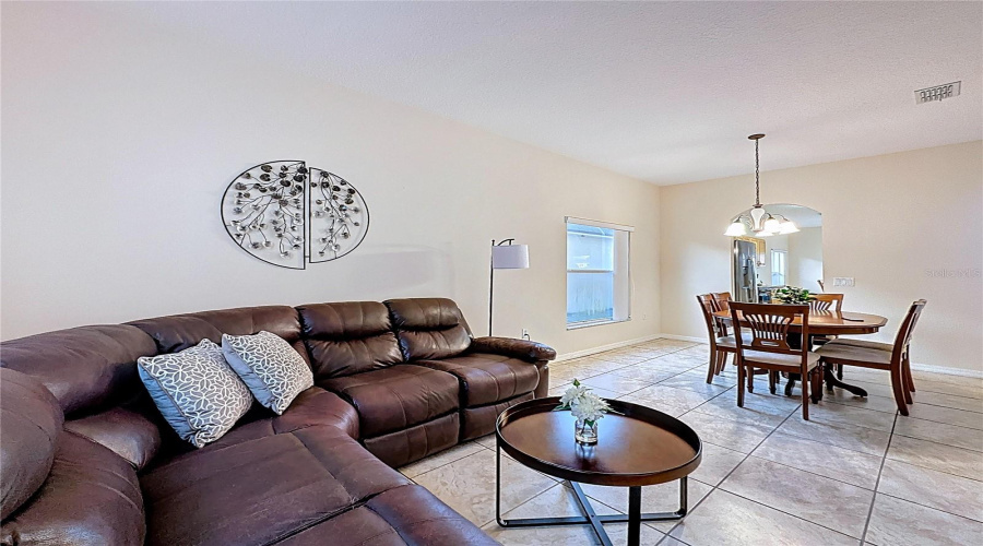 KISSIMMEE, Florida 34746, 5 Bedrooms Bedrooms, ,3 BathroomsBathrooms,Residential,For Sale,CUMBRIAN LAKES,0,MFRG5104929