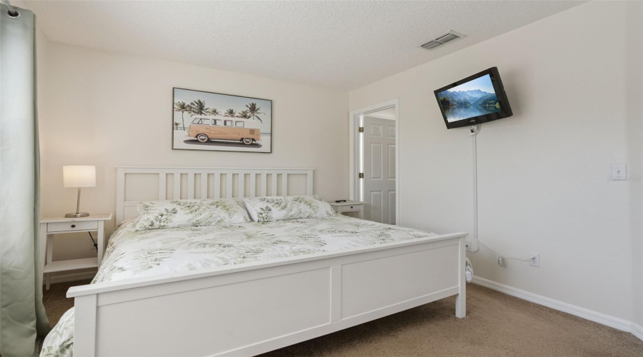 KISSIMMEE, Florida 34747, 5 Bedrooms Bedrooms, ,4 BathroomsBathrooms,Residential,For Sale,SUNRISE KEY,0,MFRS5139032