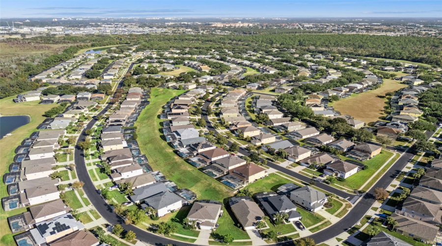 KISSIMMEE, Florida 34747, 5 Bedrooms Bedrooms, ,4 BathroomsBathrooms,Residential,For Sale,SUNRISE KEY,0,MFRS5139032