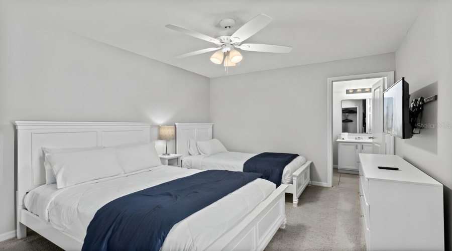 KISSIMMEE, Florida 34746, 4 Bedrooms Bedrooms, ,3 BathroomsBathrooms,Residential,For Sale,KILLARNEY,0,MFRO6292098