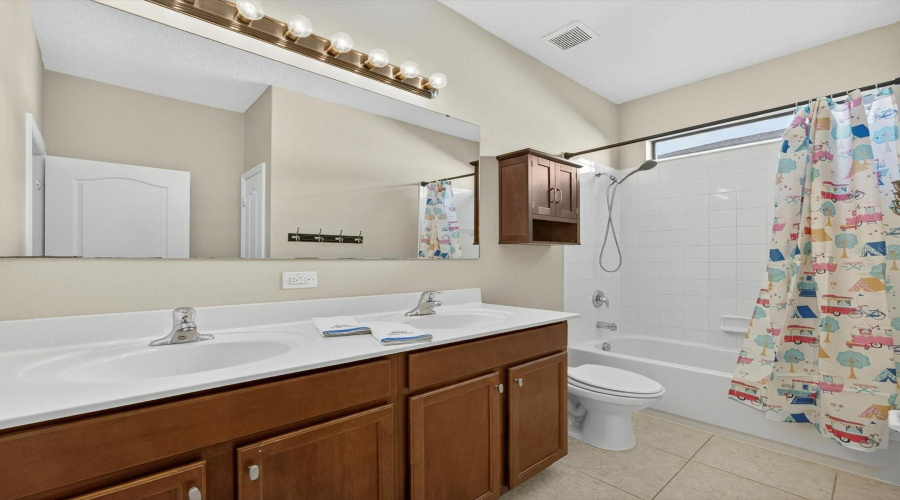 KISSIMMEE, Florida 34746, 4 Bedrooms Bedrooms, ,3 BathroomsBathrooms,Residential,For Sale,TROPHY BASS,0,MFRO6363370