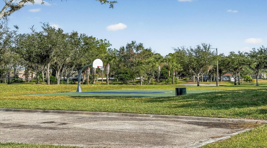 KISSIMMEE, Florida 34746, 4 Bedrooms Bedrooms, ,3 BathroomsBathrooms,Residential,For Sale,TROPHY BASS,0,MFRO6363370