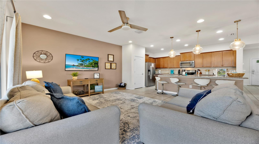 KISSIMMEE, Florida 34747, 5 Bedrooms Bedrooms, ,4 BathroomsBathrooms,Residential,For Sale,ADRIATICO,0,MFRO6363446