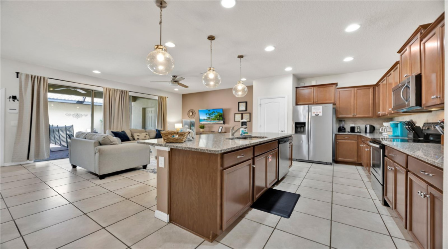 KISSIMMEE, Florida 34747, 5 Bedrooms Bedrooms, ,4 BathroomsBathrooms,Residential,For Sale,ADRIATICO,0,MFRO6363446