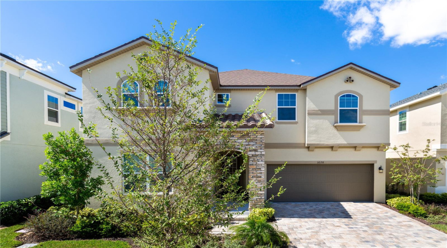 KISSIMMEE, Florida 34747, 9 Bedrooms Bedrooms, ,6 BathroomsBathrooms,Residential,For Sale,NASSAU POINT,0,MFRS5139275