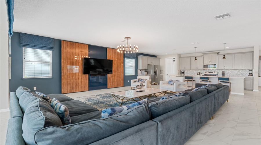 KISSIMMEE, Florida 34747, 9 Bedrooms Bedrooms, ,6 BathroomsBathrooms,Residential,For Sale,NASSAU POINT,0,MFRS5139275