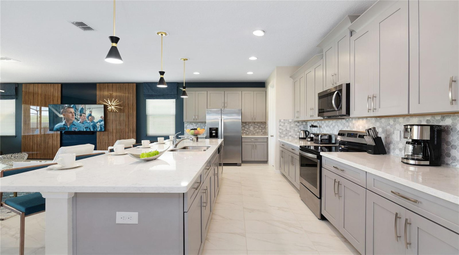 KISSIMMEE, Florida 34747, 9 Bedrooms Bedrooms, ,6 BathroomsBathrooms,Residential,For Sale,NASSAU POINT,0,MFRS5139275