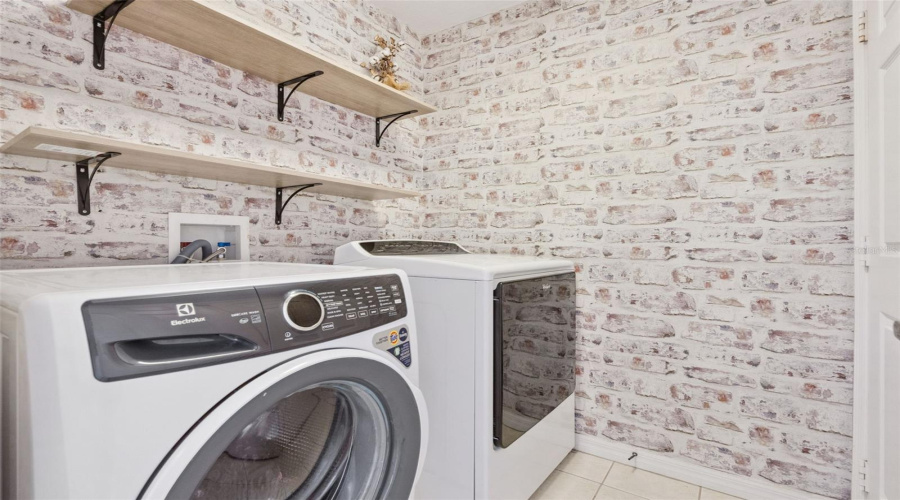 DAVENPORT, Florida 33837, 5 Bedrooms Bedrooms, ,3 BathroomsBathrooms,Residential,For Sale,VIZCAY,0,MFRO6362115