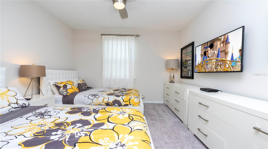 KISSIMMEE, Florida 34747, 7 Bedrooms Bedrooms, ,6 BathroomsBathrooms,Residential,For Sale,PELICAN COVE,0,MFRO6363608