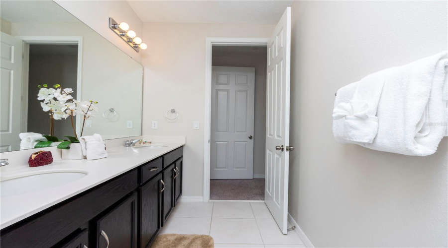 KISSIMMEE, Florida 34747, 7 Bedrooms Bedrooms, ,6 BathroomsBathrooms,Residential,For Sale,PELICAN COVE,0,MFRO6363608