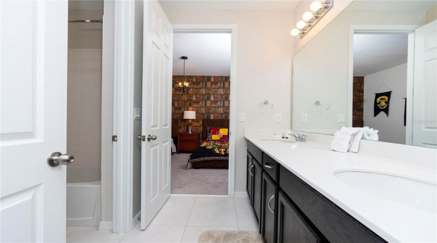 KISSIMMEE, Florida 34747, 7 Bedrooms Bedrooms, ,6 BathroomsBathrooms,Residential,For Sale,PELICAN COVE,0,MFRO6363608