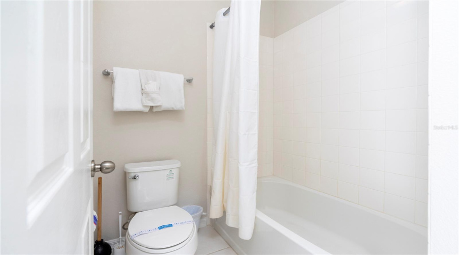 KISSIMMEE, Florida 34747, 7 Bedrooms Bedrooms, ,6 BathroomsBathrooms,Residential,For Sale,PELICAN COVE,0,MFRO6363608