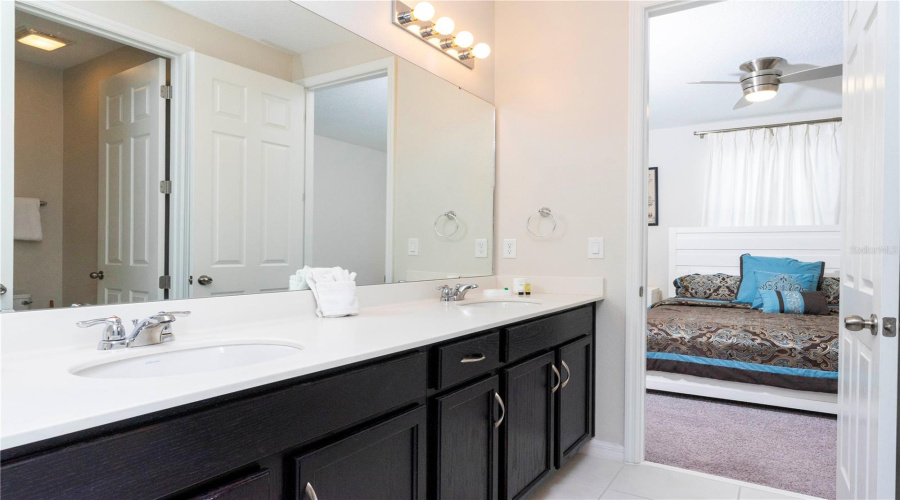 KISSIMMEE, Florida 34747, 7 Bedrooms Bedrooms, ,6 BathroomsBathrooms,Residential,For Sale,PELICAN COVE,0,MFRO6363608