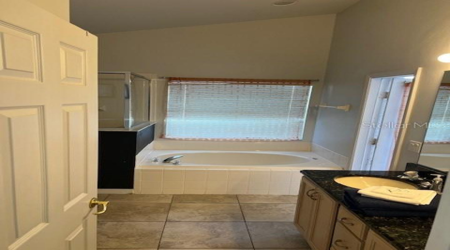 KISSIMMEE, Florida 34747, 4 Bedrooms Bedrooms, ,3 BathroomsBathrooms,Residential,For Sale,ONEIDA,0,MFRO6358789