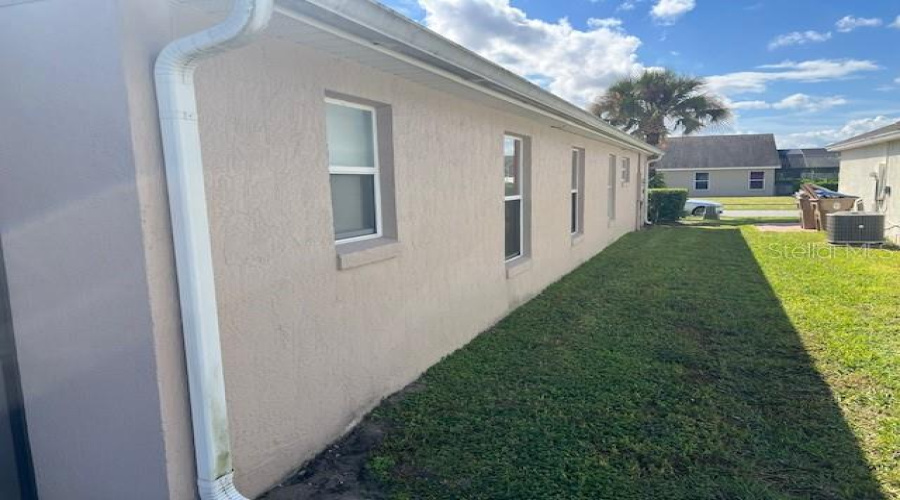 KISSIMMEE, Florida 34747, 4 Bedrooms Bedrooms, ,3 BathroomsBathrooms,Residential,For Sale,ONEIDA,0,MFRO6358789