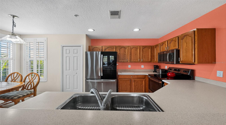 KISSIMMEE, Florida 34747, 2 Bedrooms Bedrooms, ,2 BathroomsBathrooms,Residential,For Sale,SPRING PARK,0,MFRS5139338