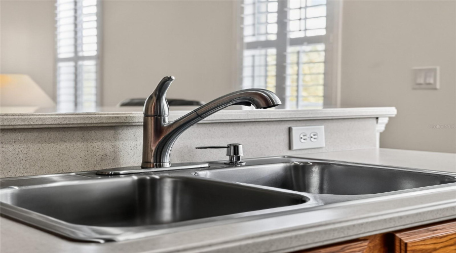 KISSIMMEE, Florida 34747, 2 Bedrooms Bedrooms, ,2 BathroomsBathrooms,Residential,For Sale,SPRING PARK,0,MFRS5139338