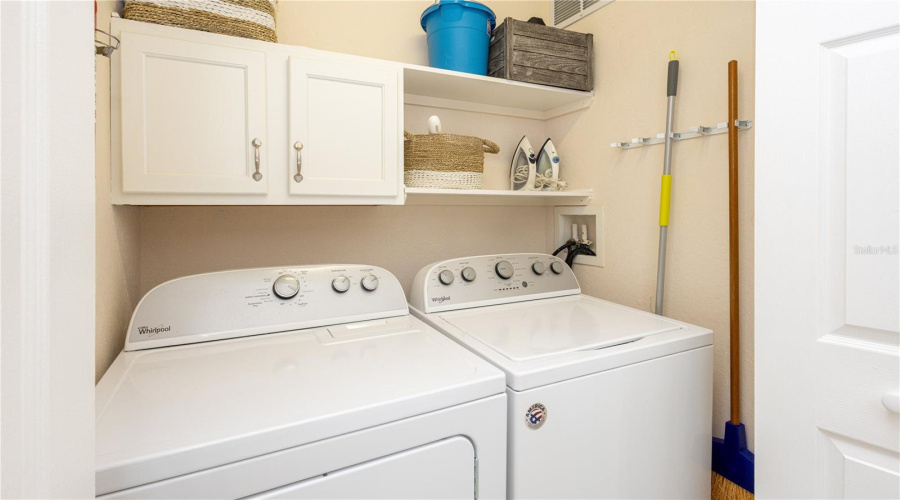 DAVENPORT, Florida 33897, 2 Bedrooms Bedrooms, ,2 BathroomsBathrooms,Residential,For Sale,WATLING,0,MFRO6363642