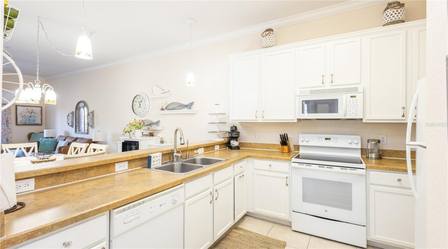 DAVENPORT, Florida 33897, 2 Bedrooms Bedrooms, ,2 BathroomsBathrooms,Residential,For Sale,WATLING,0,MFRO6363642