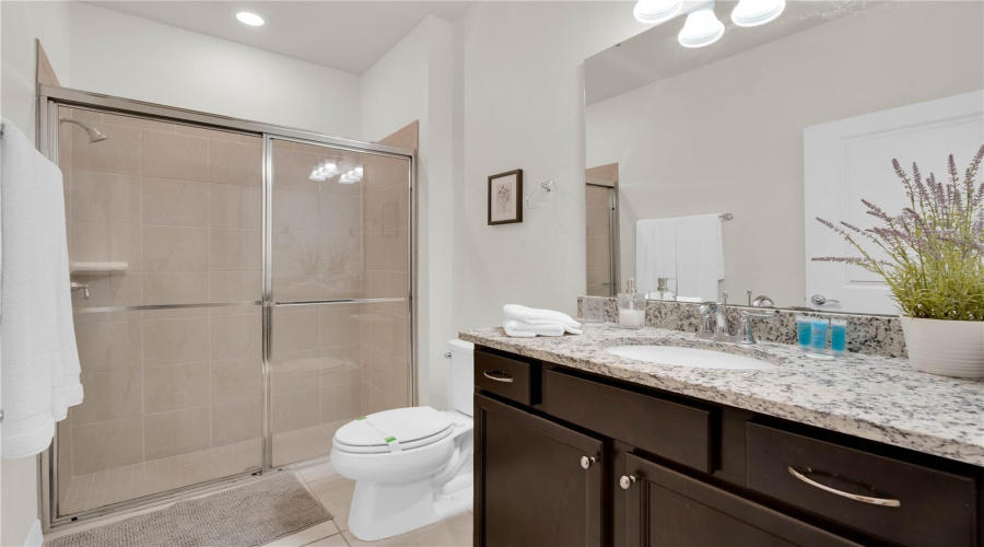 DAVENPORT, Florida 33897, 5 Bedrooms Bedrooms, ,4 BathroomsBathrooms,Residential,For Sale,PARADISE,0,MFRO6363666