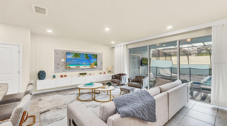 DAVENPORT, Florida 33897, 5 Bedrooms Bedrooms, ,4 BathroomsBathrooms,Residential,For Sale,PARADISE,0,MFRO6362520