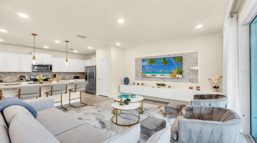 DAVENPORT, Florida 33897, 5 Bedrooms Bedrooms, ,4 BathroomsBathrooms,Residential,For Sale,PARADISE,0,MFRO6362520