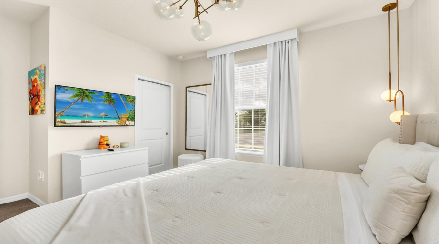 DAVENPORT, Florida 33897, 5 Bedrooms Bedrooms, ,4 BathroomsBathrooms,Residential,For Sale,PARADISE,0,MFRO6362520