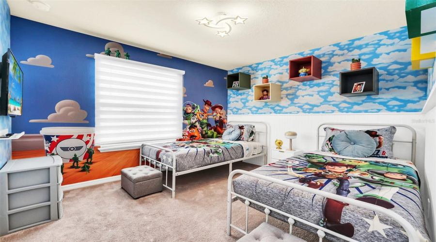 DAVENPORT, Florida 33897, 5 Bedrooms Bedrooms, ,4 BathroomsBathrooms,Residential,For Sale,PARADISE,0,MFRO6362520