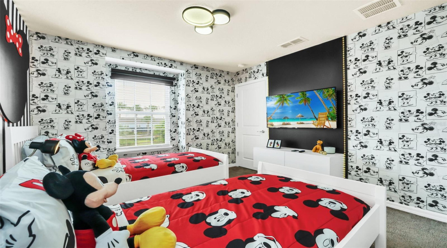 DAVENPORT, Florida 33897, 5 Bedrooms Bedrooms, ,4 BathroomsBathrooms,Residential,For Sale,PARADISE,0,MFRO6362520