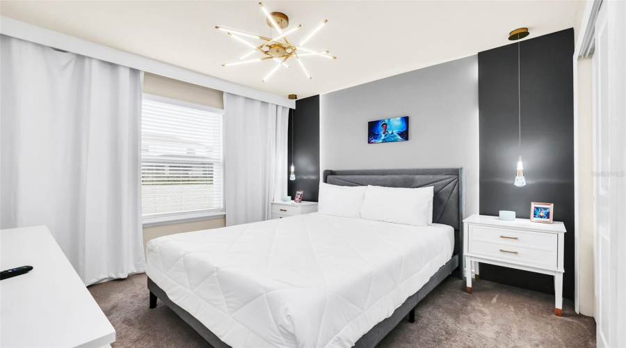 DAVENPORT, Florida 33897, 5 Bedrooms Bedrooms, ,4 BathroomsBathrooms,Residential,For Sale,PARADISE,0,MFRO6362520